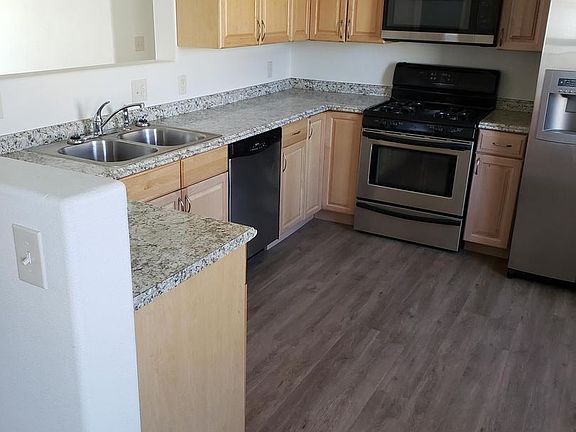 3rd image of 1243 Washington Ave