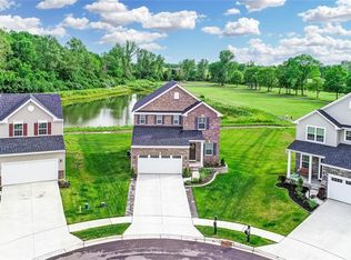 141 Regatta Park Dr, Fairborn, OH 45324
