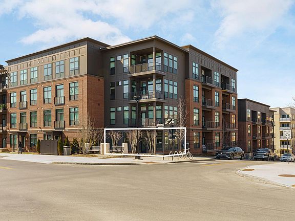 3rd image of 6633 Dale Dr #218
