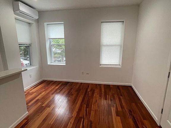 5th image of 1800 Newton St NW #Phqhrhmgm