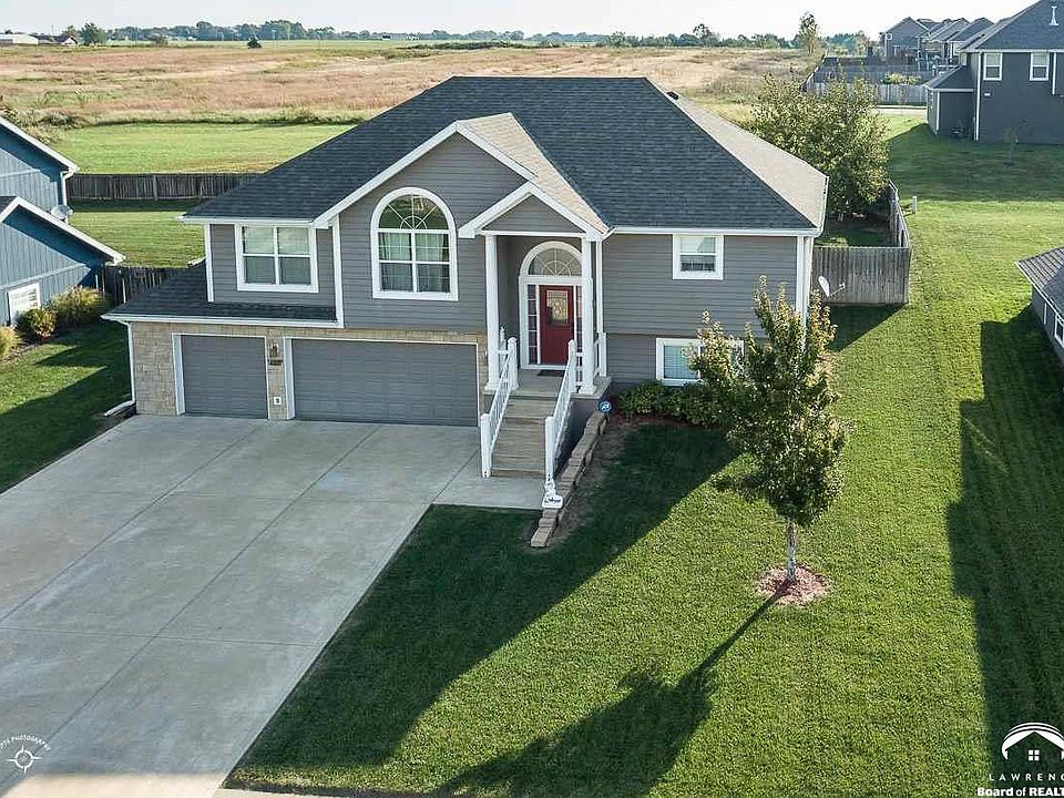1st image of 807 N Chestnut Dr