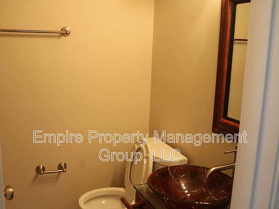 4th image of 1607 Willowby St APT B