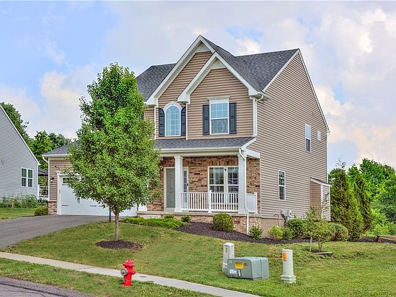 5th image of 1032 Blackhawk Dr