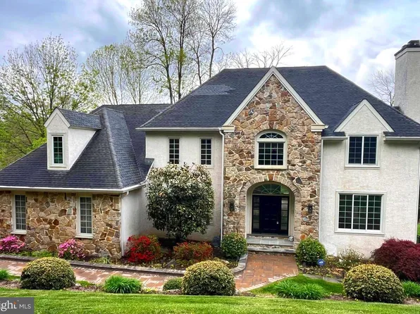3507 Runnymeade Dr, Newtown Square, PA 19073