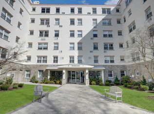1 Stoneleigh Plaza #1T, Bronxville, NY 10708