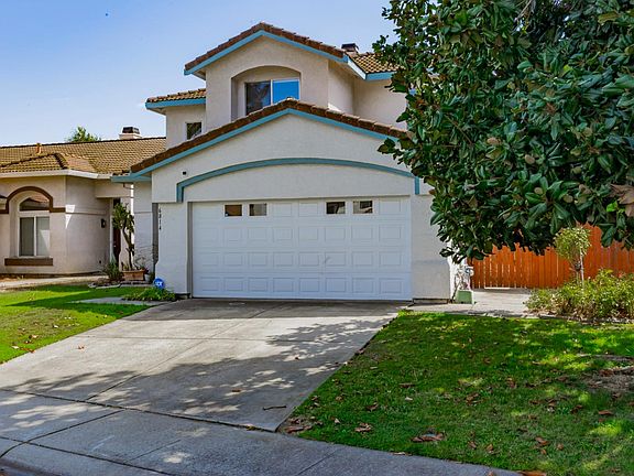 3rd image of 6814 Sandy Souza Way