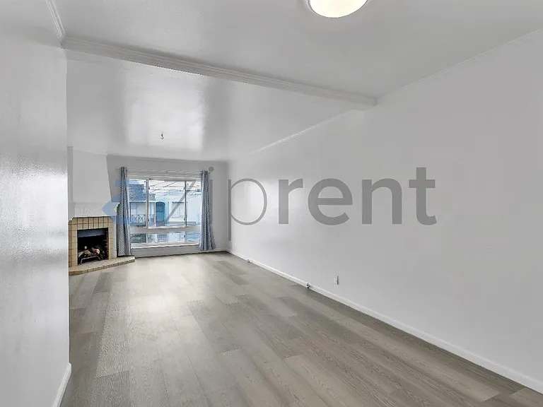 1714 44th Ave — Photo 7