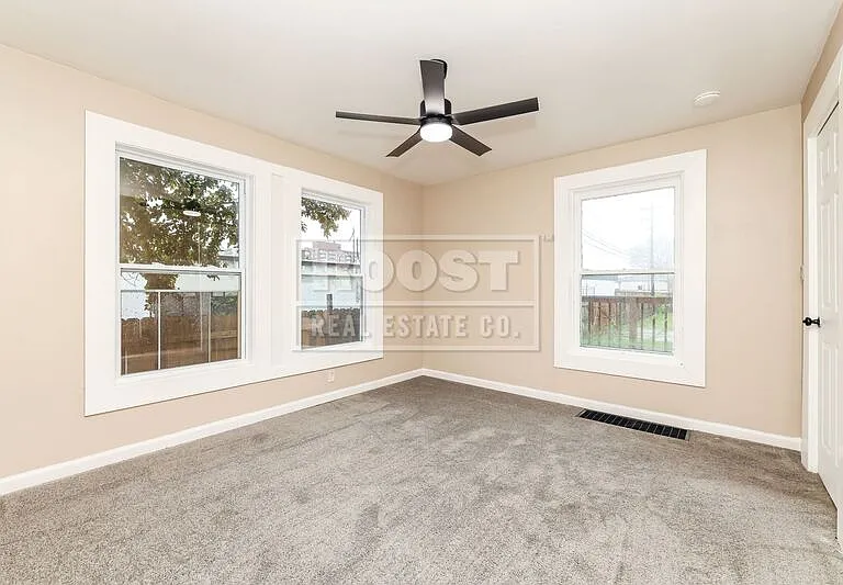 103 N Clairmont Ave — Photo 9