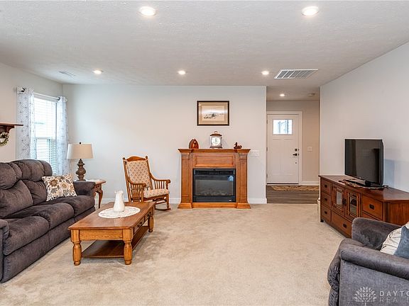4th image of 3026 Vervain Way