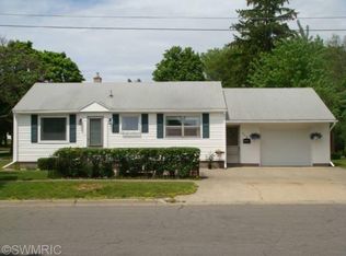 313 South St, Spring Lake, MI 49456