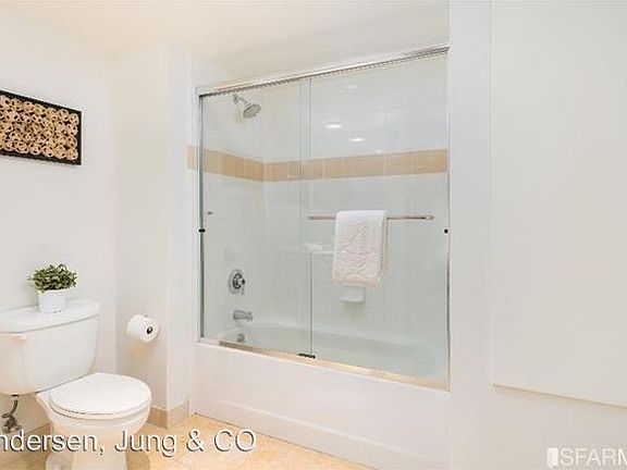3rd image of 400 Beale St APT 406