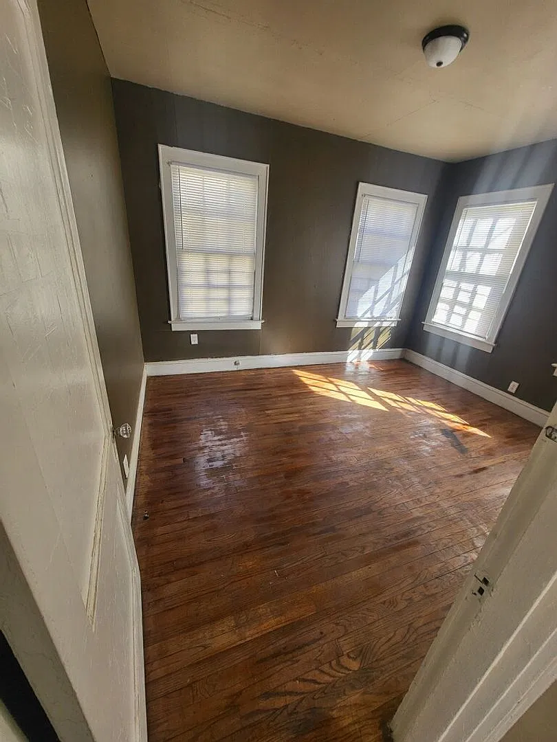 Nice 2 Bedroom — Photo 4
