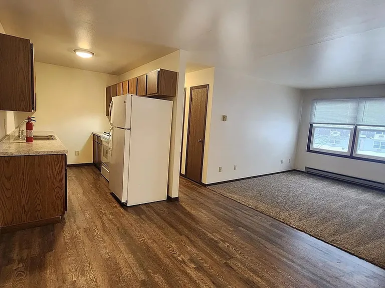 1117 Imperial Cir — Photo 16