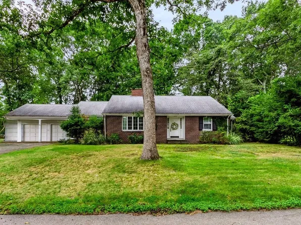 61 Page Rd, North Attleboro, MA 02760
