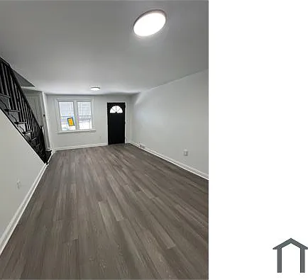 363 W 22nd St — Photo 1