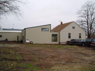 1654 E Trafficway St, Springfield, MO 65802