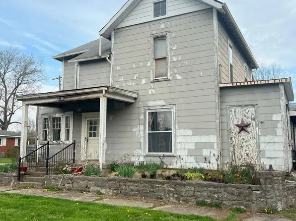 307 N Main St, Carthage, IN 46115