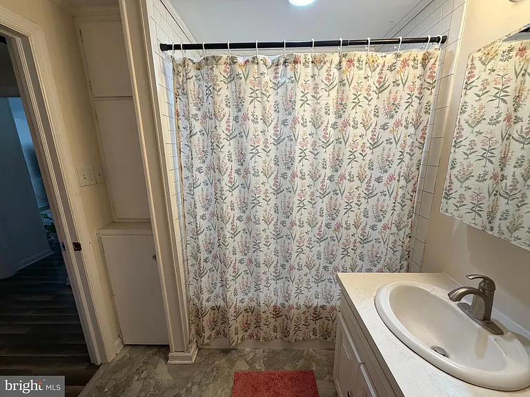 123 Miller St #2 — Photo 9