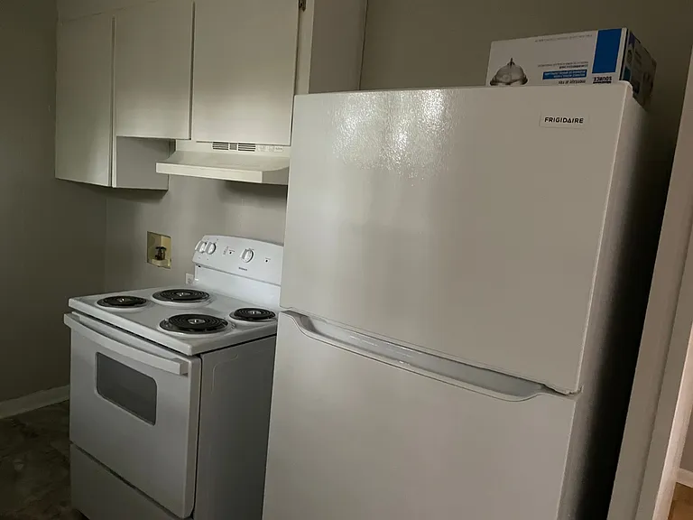 2 bed, 1.0 bath, 700 sqft, $1,000 — Photo 5