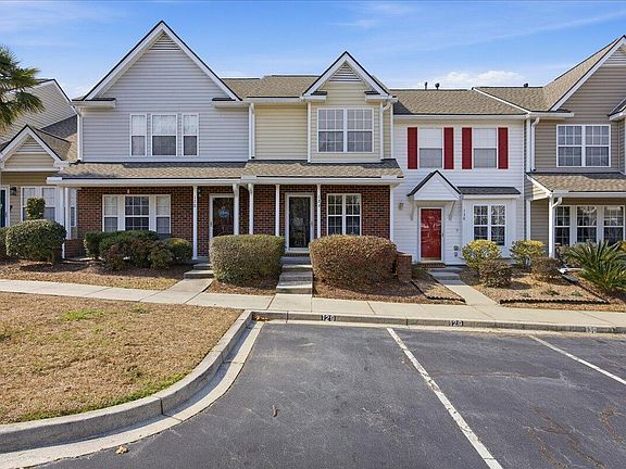 2nd image of 129 Hornby Cir