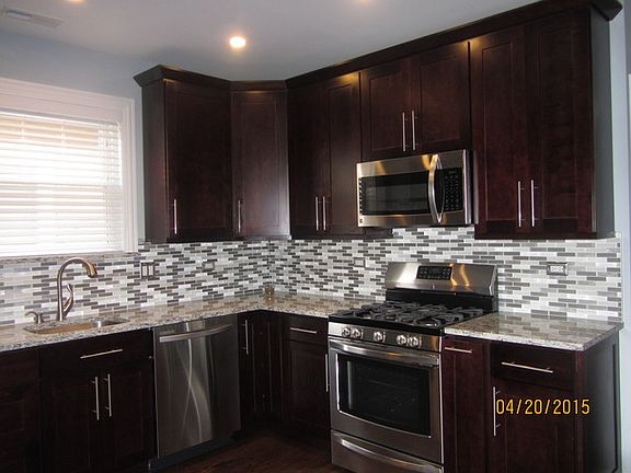5th image of 7905 W Fletcher St