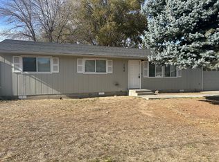 594 SW 3rd St, Madras, OR 97741