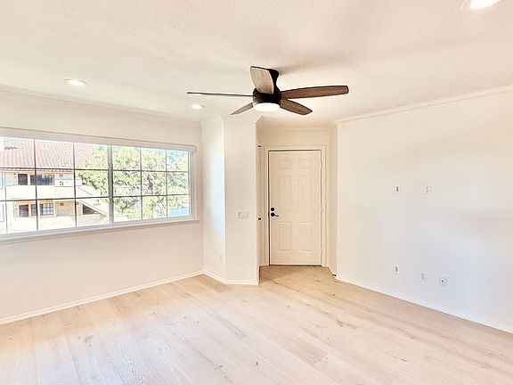 3rd image of 3565 Paseo De Los Californianos Unit 252