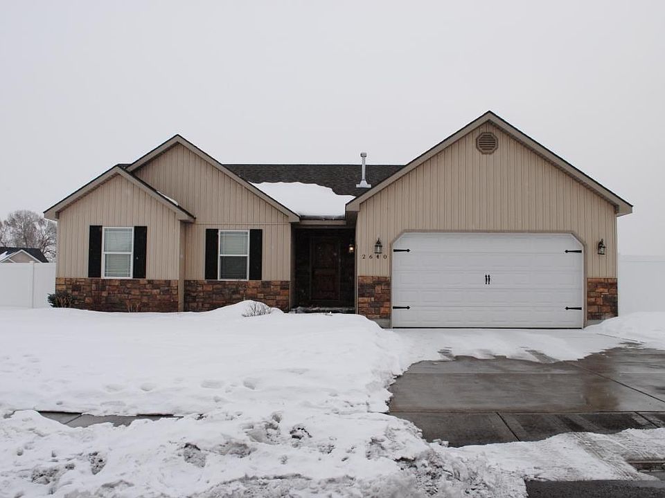 1st image of 2640 Eastview Dr