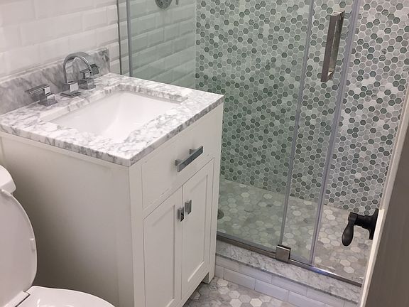 3rd image of 209 Nassau Ave