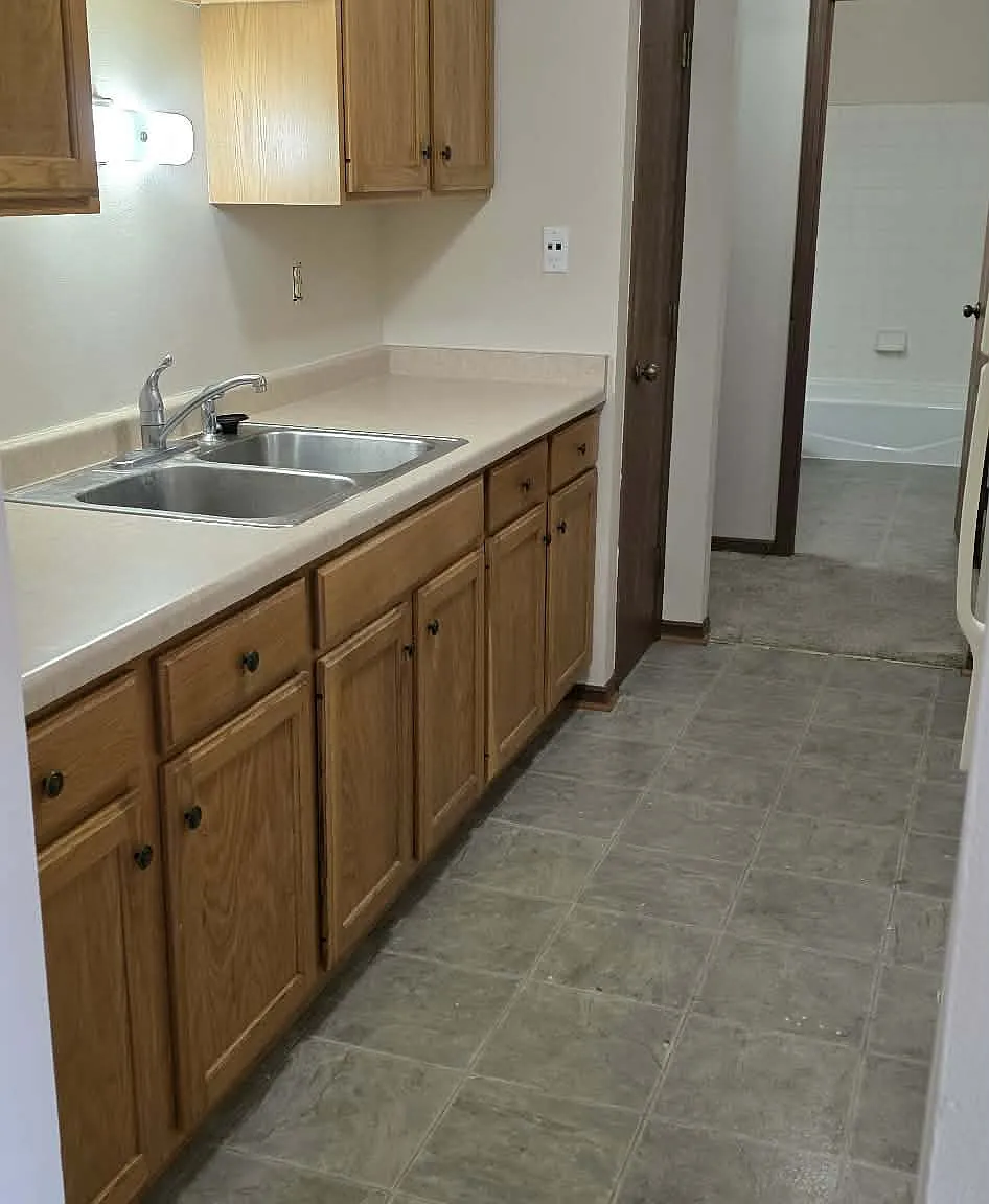 2 bed, 775 sqft, $1,000 — Photo 4