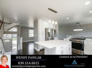1738 Gigi Ln, Darien, IL