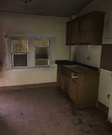 4th image of 5624 S Hoyne Ave