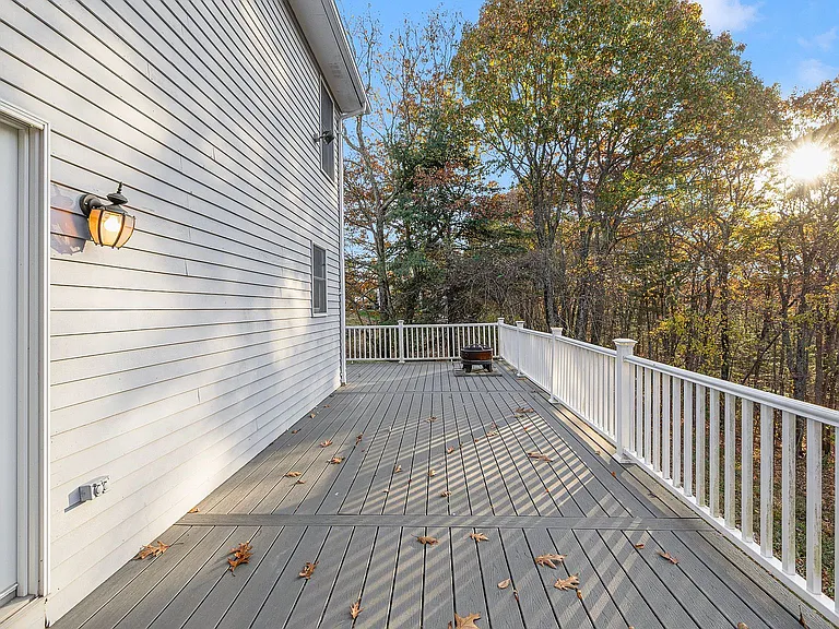 42 Rollingwood Dr — Photo 47