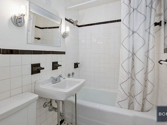 5th image of 105 W 13th St APT 11B