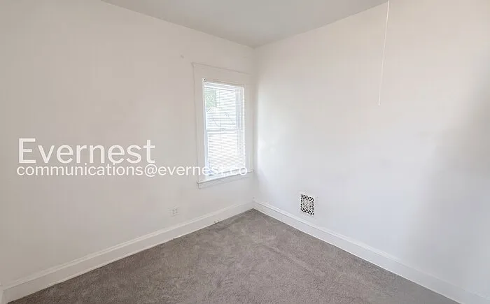3353 E 132nd St — Photo 11