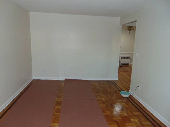 2nd image of 964 E 231st St Floor 2
