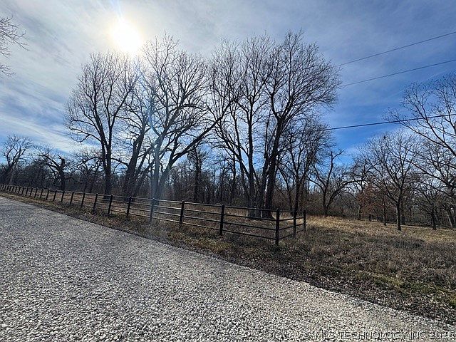 1st image of 4050 South Rd