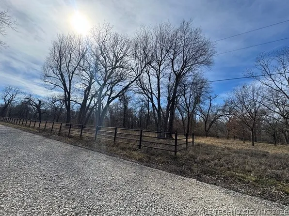 4050 South Rd, Oologah, OK 74053