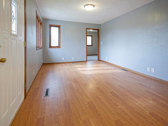 5th image of 2739 Morgan St