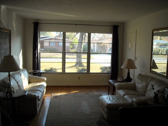 2nd image of 3827 Ponce De Leon Ave