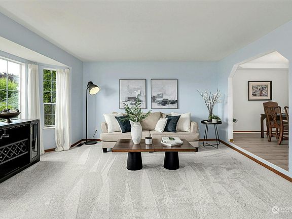 5th image of 6718 58th Street NE