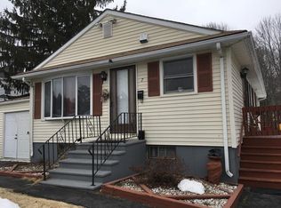 7 Monfort St, Worcester, MA 01604