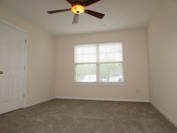 5th image of 126 Mangum Cir