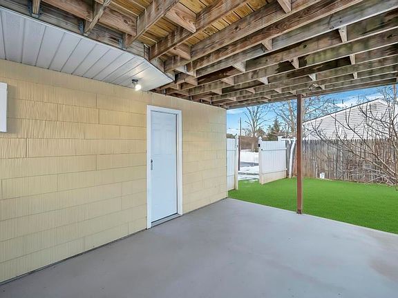 4th image of 5494 Expressway Dr S #1