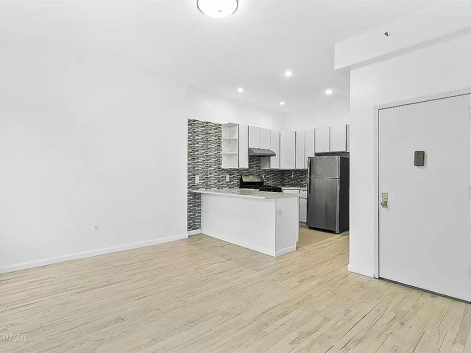 1st image of 402 Franklin Ave APT 3