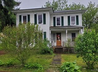 211 Vienna St, Newark, NY 14513