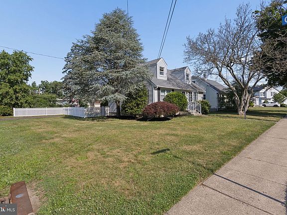 3rd image of 41 Kentucky Ave