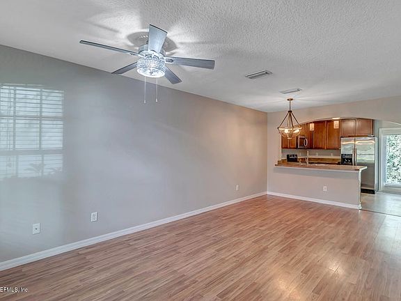 4th image of 734 Ginger Mill Dr