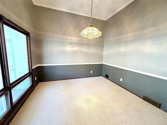 3rd image of 87 Kings Dr