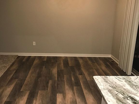 Dinning Area & Door to Deck